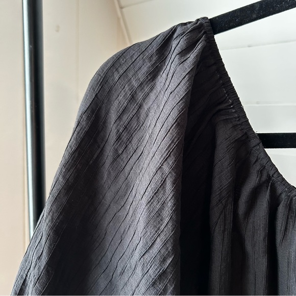 Puff Sleeve Blouse - Picture 3 of 4